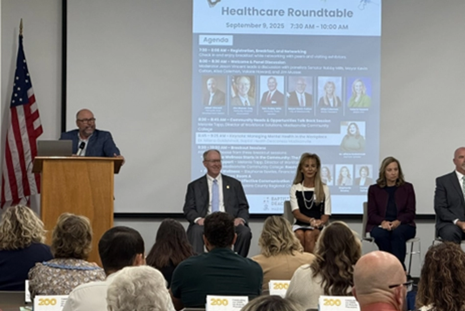 Pennyrile Area Development District Executive Director Jason Vincent, KHA’s Jim Musser, Baptist Health Deaconess Madisonville CEO Alissa Coleman, CFO Valarie Howard, and Madisonville Mayor Kevin Cotton